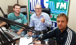 Terceiro dia - O defensor João Panitz e o jornalista Rodrigo Dalmonico falaram sobre a DPU na rádio comunitária Anitápolis FM